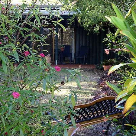 Lagoon Pocket Bed & Breakfast Exterior foto